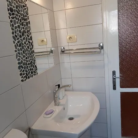 Leela Appartement *